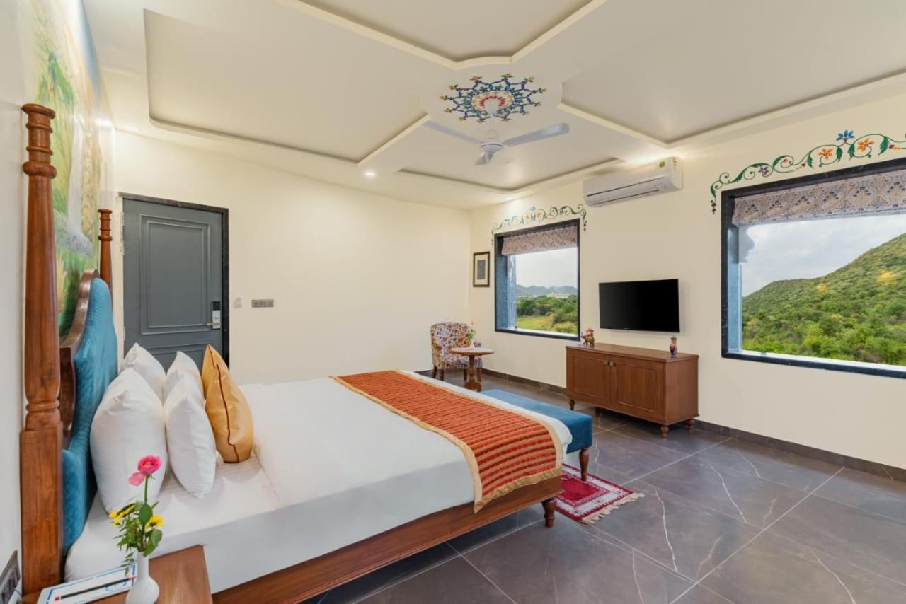 ホテル Traavista Aravali Mahal ウダイプル エクステリア 写真